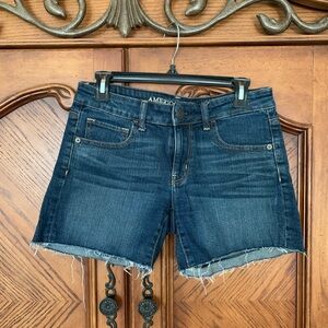 American Eagle Denim Shorts - Size 6 Stretch